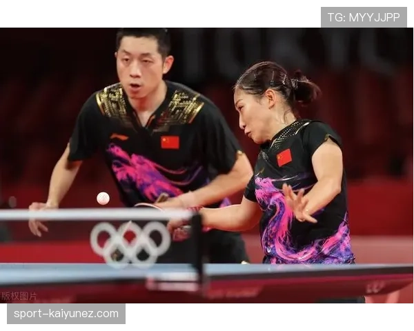 刘诗雯退役后每天五点起床练瑜伽，这自律谁顶得住啊